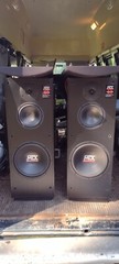2 MTX Audio Monitor 10 Speakers.