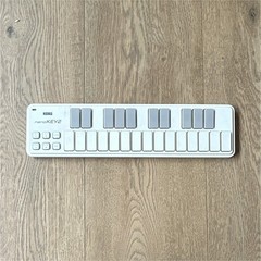 Korg nanoKEY2 25-Key USB MIDI Keyboard Controller, Unweighted Keys, White