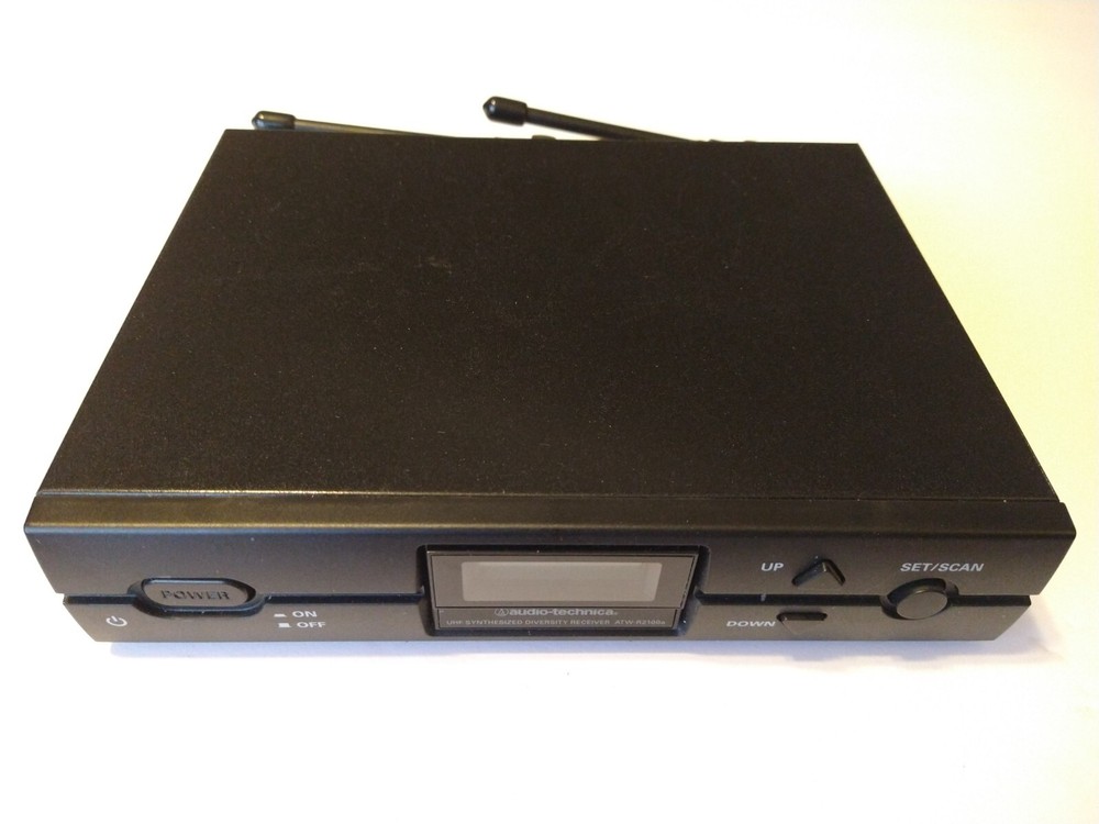 Audio-Technica ATW-R2100a „D“ UHF 655-680MHz Wireless Mic Receiver