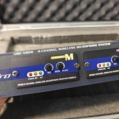 VocoPro UHF-5800 4-Mic Wireless System: Four Microphones / Channels