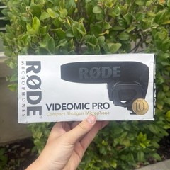 Rode VideoMic Pro Shotgun Wired Professional Microphone – Very Lightly Used