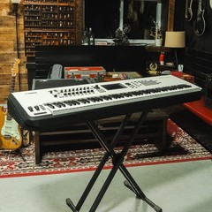 Yamaha Montage 8 White 88-Key Synthesizer Workstation w/ Aftertouch