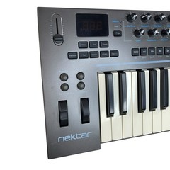 Pre-Owned Nektar Impact LX25+ Midi Keyboard Controller