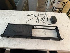 Samson Stage 5 SR5 Wireless System Lapel Microphone Rack Mount