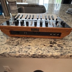 Korg monologue 25-Key Analog Synth Keyboard w/ Sequencer, USB MIDI I/O