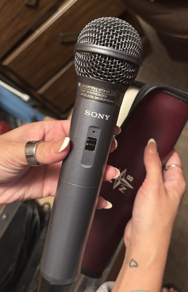 Sony UTX-H1 Handheld Wireless Microphone Transmitter Ch 62/65 781-875 MHz