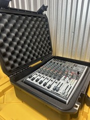 Behringer Xenyx X1204USB 12-Input Mixer USB Audio Interface With Hard Case
