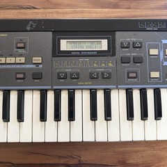 Casio CZ-101 Digital 49-Key Keyboard Programable Synthesizer Instrument – READ!