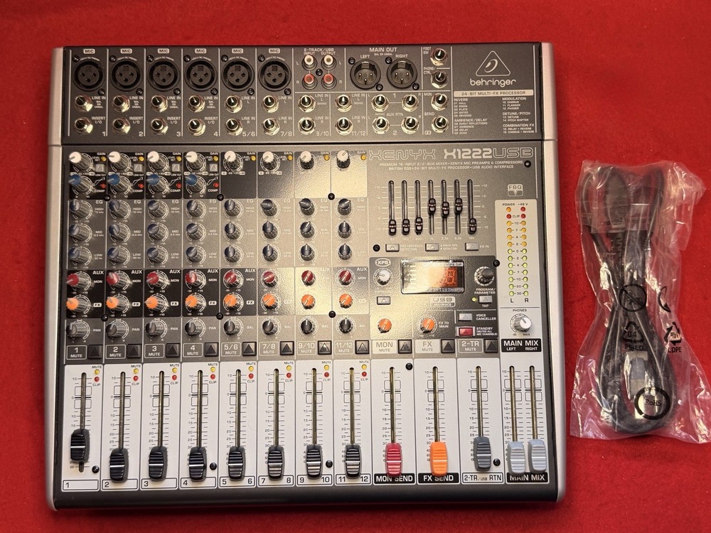 Behringer XENYX X1222USB Premium 16-Input 2/2-Bus Mixer