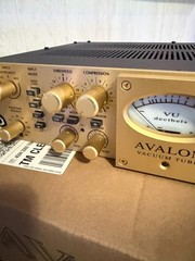Avalon VT-737SP Tube Channel Strip – Limited Edition Gold (Open box)