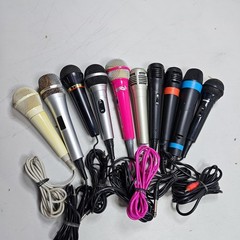 Lot of 10 Assorted Microphones – Untested, Various Colors and Models, Used