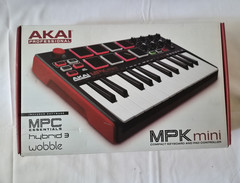 Akai Professional MPK mini 25-Key USB MIDI Keyboard Controller w/ Pads, Knobs