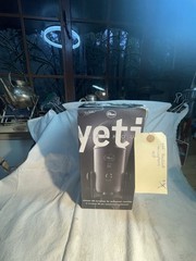 Blue Yeti USB Microphone – Cool Gray – Open Box