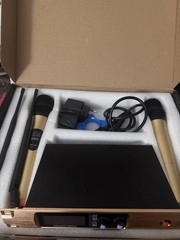 Professional Wireless Microphone System w/ Patenred Audio Reference Companding.