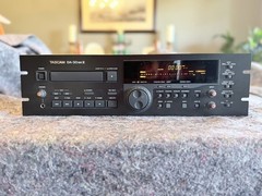 TASCAM DA-30 MKII Digital Audio Tape Deck DAT Recorder – Black
