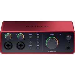 Focusrite Scarlett 4i4 USB-C Audio/MIDI Interface (4th Gen) w/ 4x XLR Cable KIT