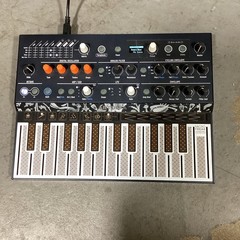 ARTURIA MICROFREAK Hybrid Keyboard Synthesizer – 25 KEYS EXCELLENT CONDITION