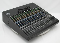 Mackie 1604 VLZ4 VLZ-4 16-Channel 4-Bus Mic/Line Mixer w/ ONYX Preamplifiers