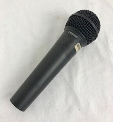Behringer XM8500 Vocal Microphone w/ Original Case & 20′ Cable