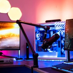 Adjustable Mic Stand for Radio Broadcasting