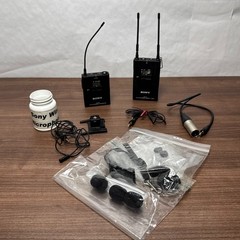Sony URX-P2 Wireless UHF Receiver and UTX-B2 Transmitter with Lapel Microphone