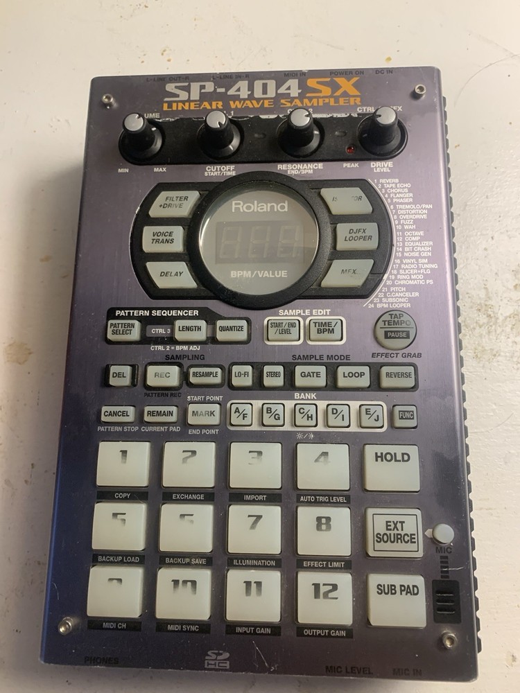 Roland SP-404SX Compact Linear Wave Sampler