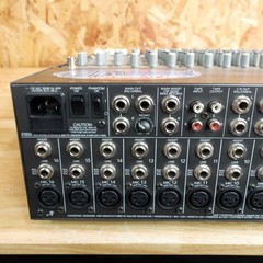 Mackie 1604-VLZ PRO 16-Channel / 4-Bus Analog Mic / Line Mixer