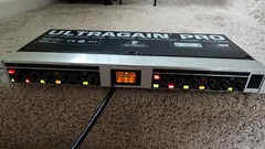 Behringer Ultragain Pro MIC2200 High-Precision Tube Mic/Line Preamplifier
