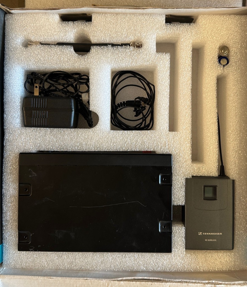 Sennheiser XS Wireless Lapel Microphone Set – EM 10 Receiver, SK 20 Bodypack