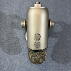 BLUE Yeti USB Condenser Microphone Silver Gray PC Recording Streaming