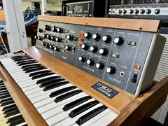 1974 Moog MiniMoog Model D Analog synthesizer original vintage USA mono synth