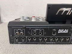 AKAI Professional MPC2500 Music Production Center 128MB RAM Sampler Sequencer