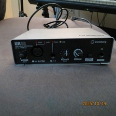 Steinberg UR12 USB Audio I/O (XLR in, HI-Z in) D-PRE’s w/Cubase AI