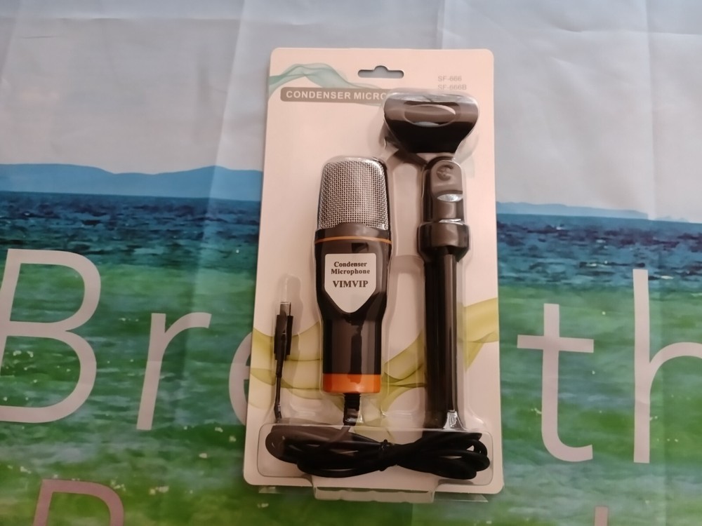 Professional Condenser Microphone With Tripod SF666B