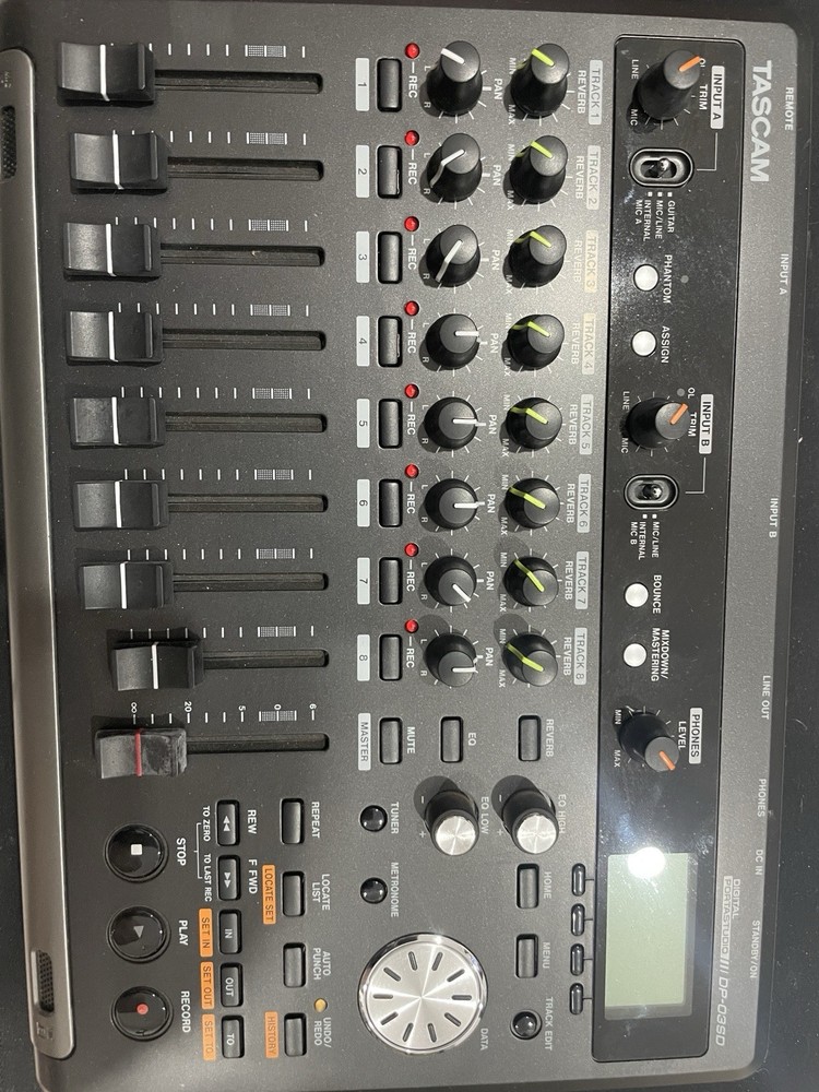 TASCAM DP-03SD Digital Recorder Console XLR RCA 8 Tracks Phantom Power