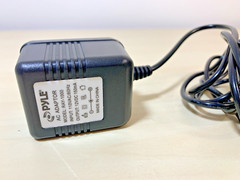 PYLE PS430 Compact 1 Channel 48V Phantom Power Supply for Condenser Microphone