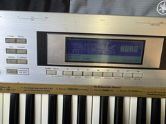 Korg TRITON LE 61 key synthesizer, piano/vintage keyboard 16mg ARMENS