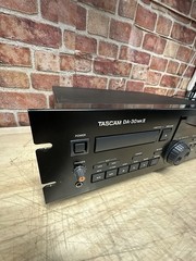 Tascam DA-30 MkII Professional DAT Deck ~ Unit Powers On **UNTESTED** (read)
