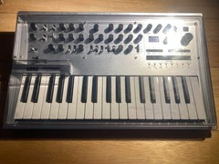 Korg Minilogue Silver Analogue Synthesiser – Complete Package, Case, Decksaver