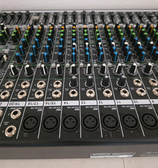 Mackie PROFX22V2 22-Channel FX Mixer – Tested & Working!