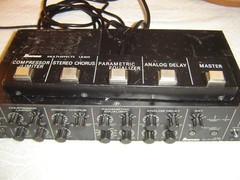 Ibanez UE405 Multi Effects, Original Black Version with Footswitch, Vintage Rack