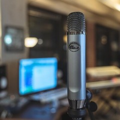 Logitech Blue Yeti Studio Microphones Ember Small-diaphragm Condenser Microphone