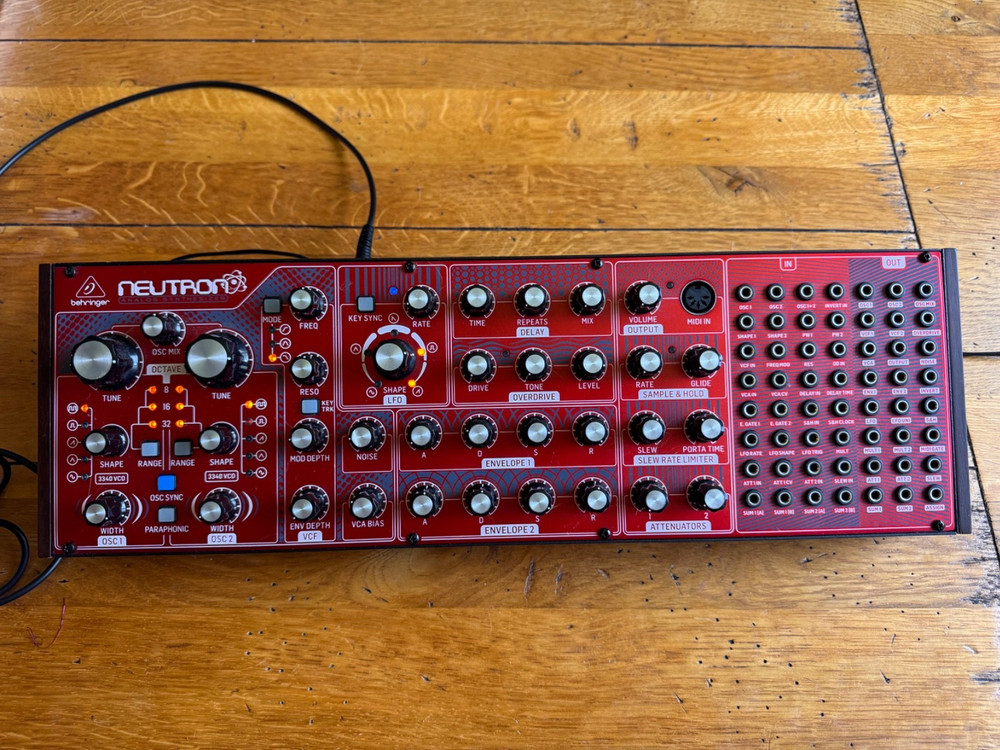 Behringer Neutron Semi-Modular Analog Synthesizer