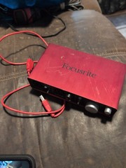 Focusrite Scarlett 2i2 2nd Gen. 2-Channel USB Audio Interface – MOSC0003