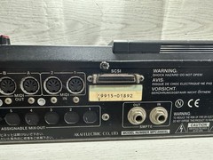 Akai MPC 2000 XL Sampler & Sequencer Black