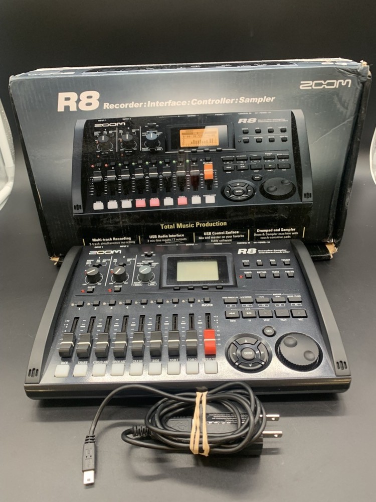 ZOOM MULTI-TRACK R8 (SH3034646)