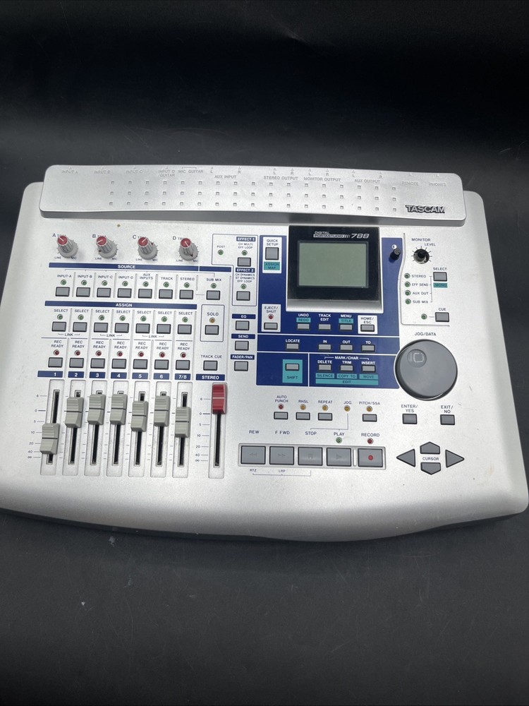 TASCAM 788 DIGITAL PORTASTUDIO – UNTESTED (NO POWER CABLE)