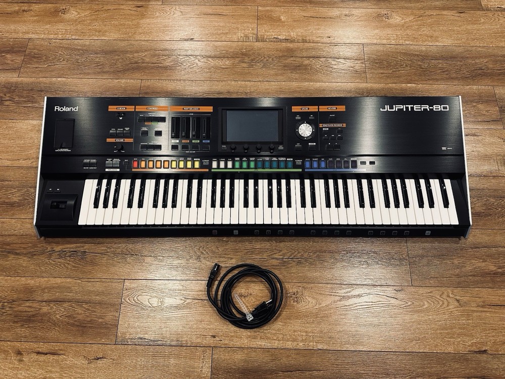 Roland Jupiter-80 Digital Synthesizer 76 Keys…..MINT Condition