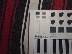 Arturia MiniLab MKII – USB MIDI Keyboard Controller