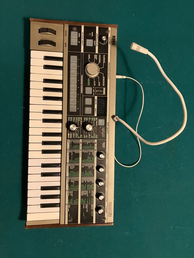 Korg MICROKORG Analog Modeling Synthesizer with Vocoder
